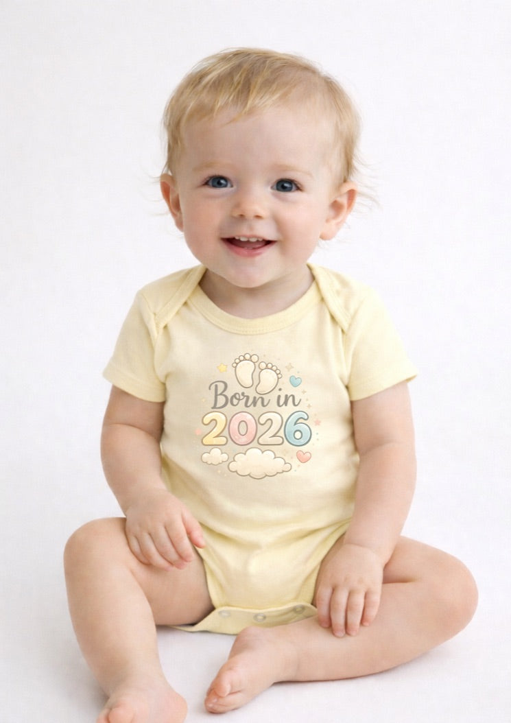 Born in 2026 Baby Bodysuit – Cute Newborn Announcement Onesie with Pastel Feet Design