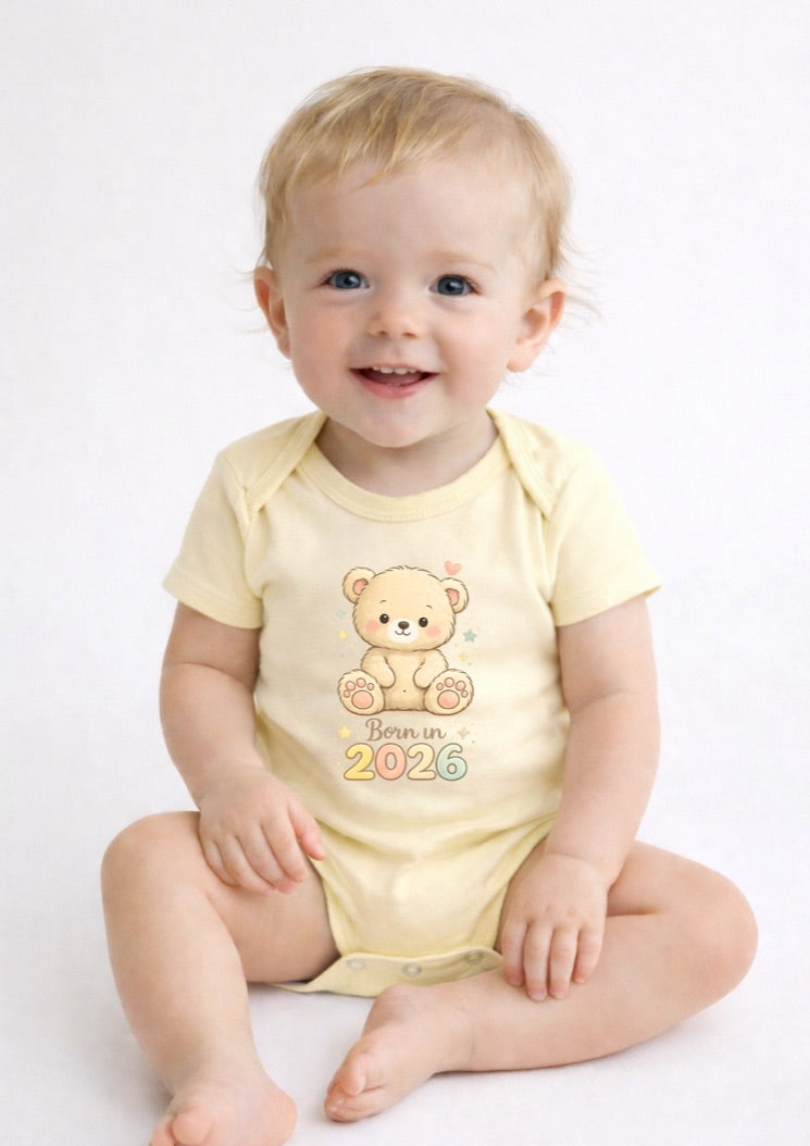 Born in 2026 Teddy Bear Baby Bodysuit – Cute Newborn Announcement Onesie, Neutral Baby Keepsake Outfit