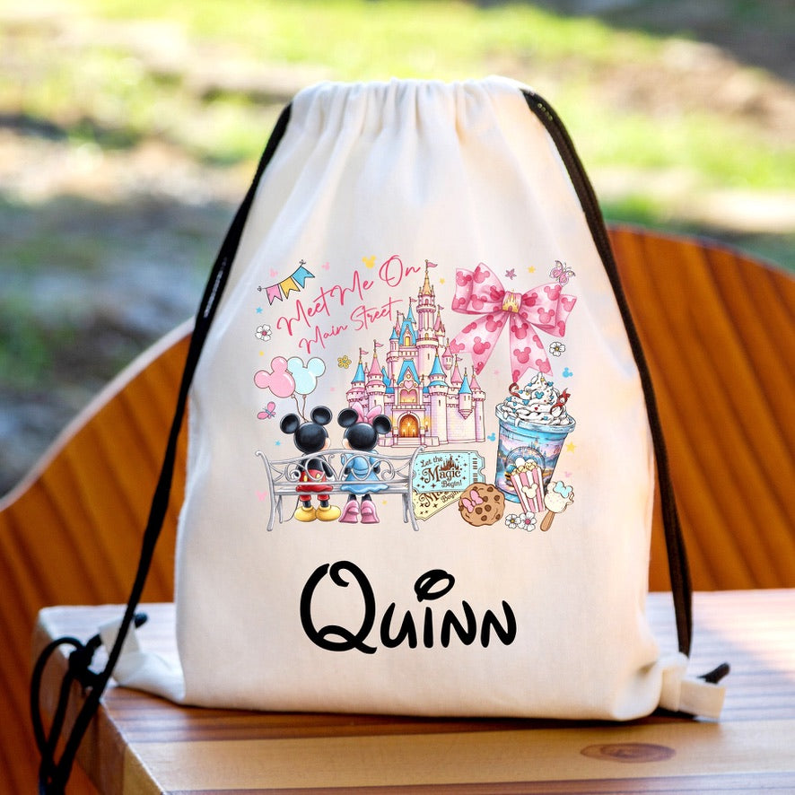 Personalised Meet Me On Main Street Drawstring Gym Bag | Custom Name PE Bag | Kids School Sports Bag | Nursery Drawstring Bag | Swimming Bag | Gift for Boys & Girls