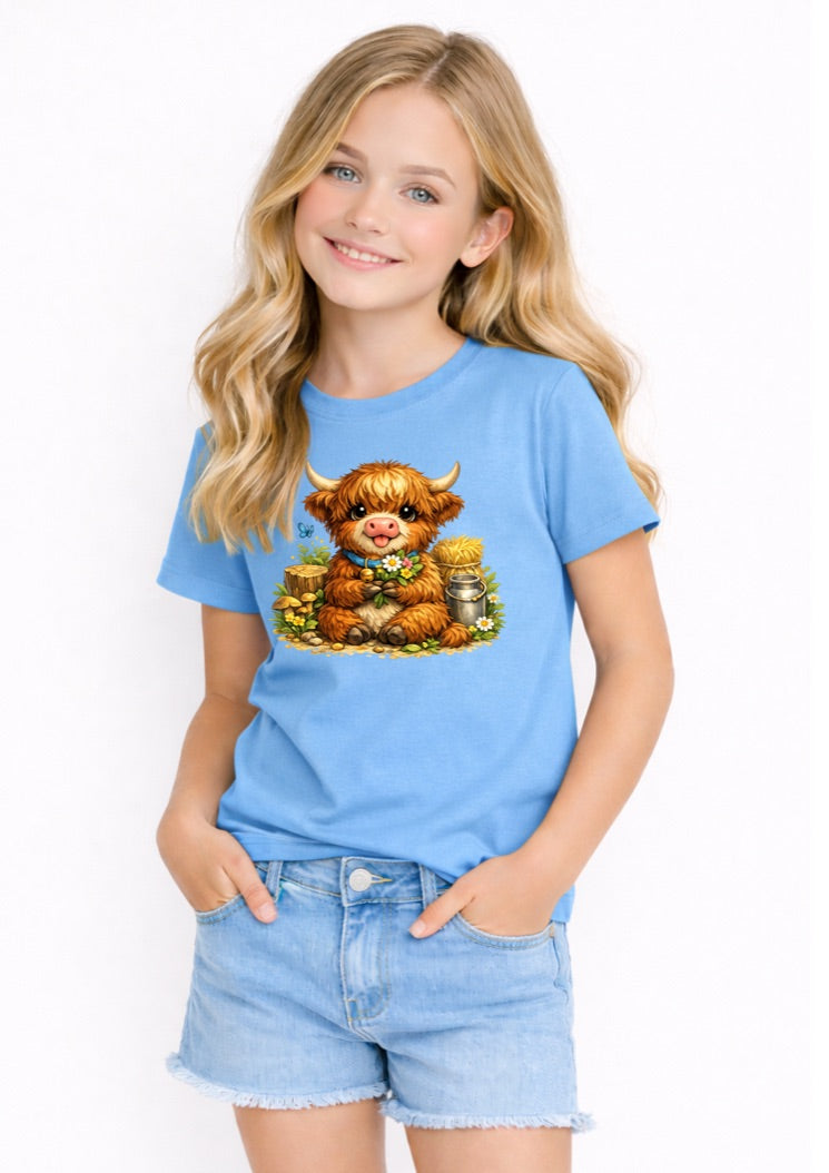 Cute Highland Cow Kids T-Shirt – Adorable Farm Animal Graphic Tee for Girls