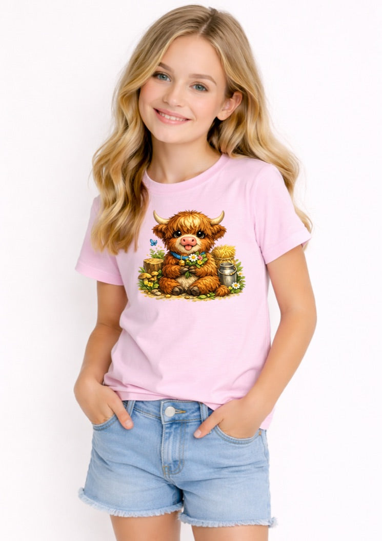 Cute Highland Cow Kids T-Shirt – Adorable Farm Animal Graphic Tee for Girls